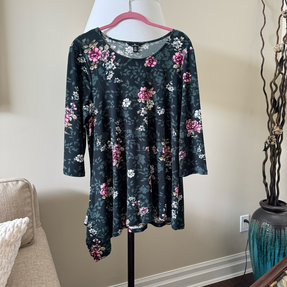 Jules & Leopold Asymmetrical Floral Top Size Medium